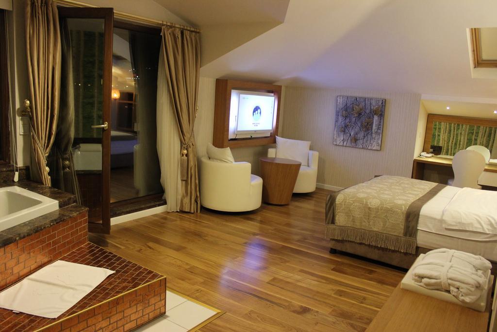 Lale Hotel Сапанджа Екстер'єр фото